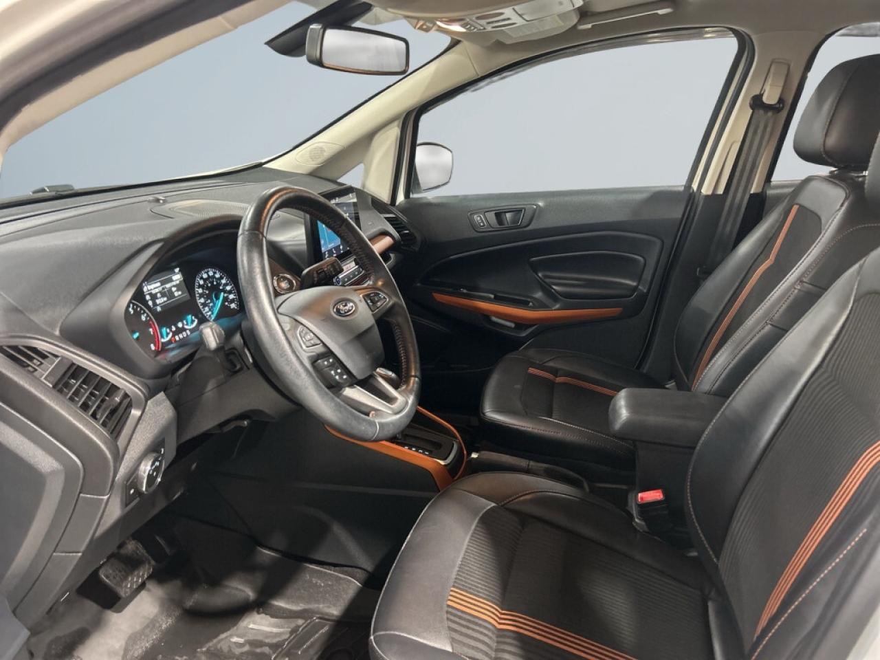 2018 Ford EcoSport SES AWD /Leather/NAVI/Sunroof/ Complete Service Hi Photo