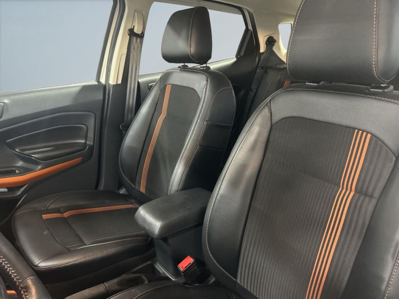 2018 Ford EcoSport SES AWD /Leather/NAVI/Sunroof/ Complete Service Hi Photo