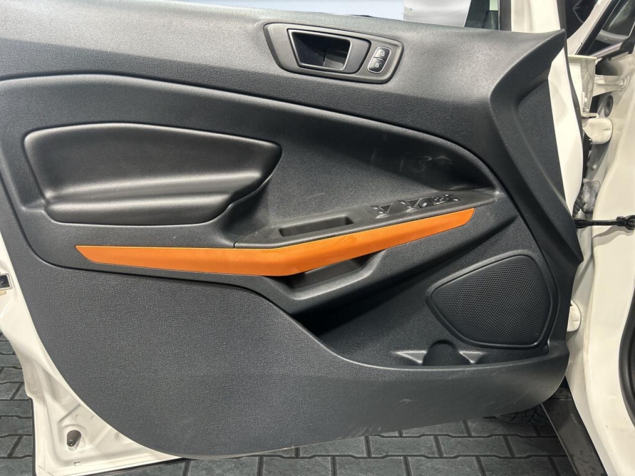 2018 Ford EcoSport SES AWD /Leather/NAVI/Sunroof/ Complete Service Hi Photo