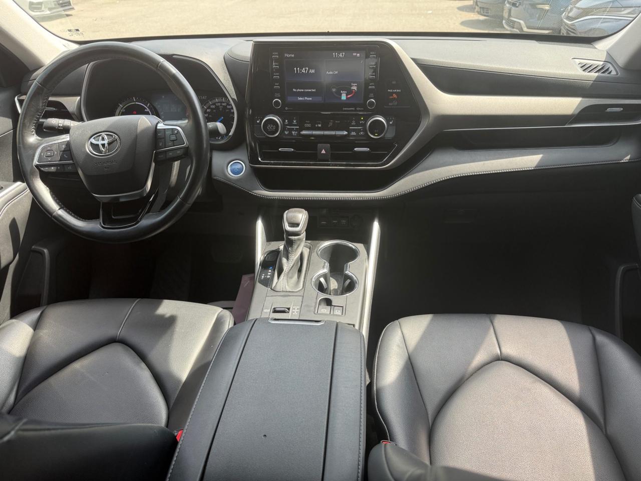 2020 Toyota Highlander Hybrid XLE AWD 8 SEATER, LEATHER, SUNROOF Photo