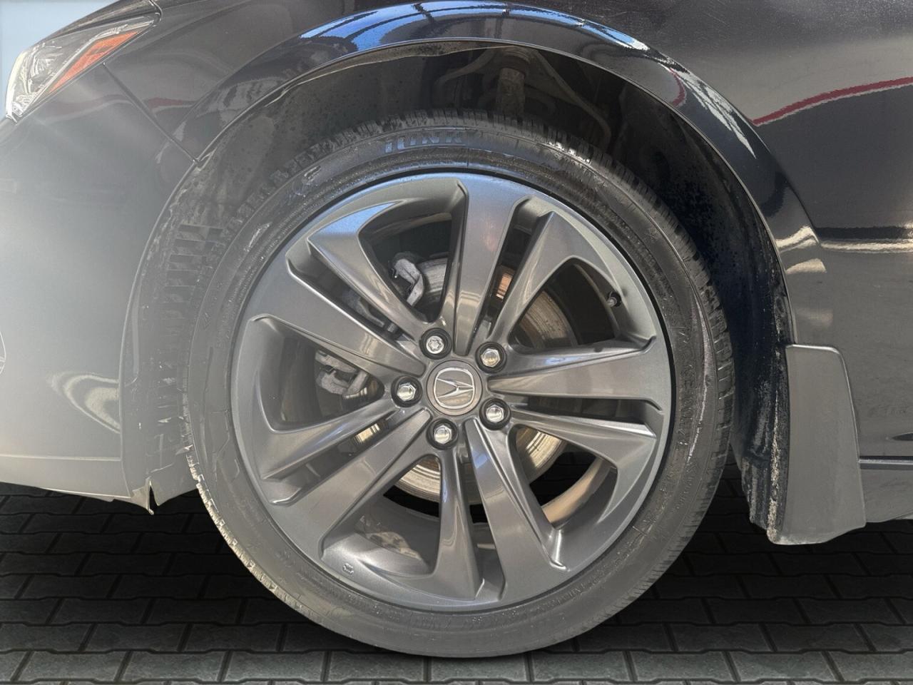 2022 Acura TLX A-Spec SH-AWD / Leather / Sunroof / Drive Assist / Photo