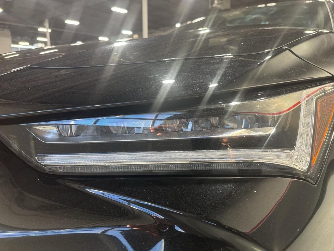 2022 Acura TLX A-Spec SH-AWD / Leather / Sunroof / Drive Assist / Photo