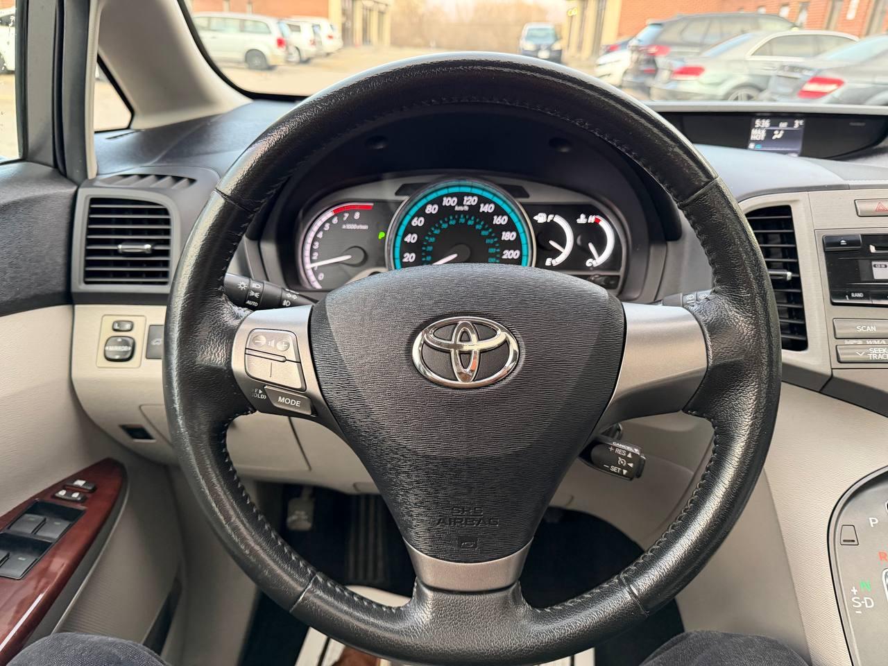 2009 Toyota Venza 4dr Wgn AWD, LEATHER , PANORAMIC ROOF Photo