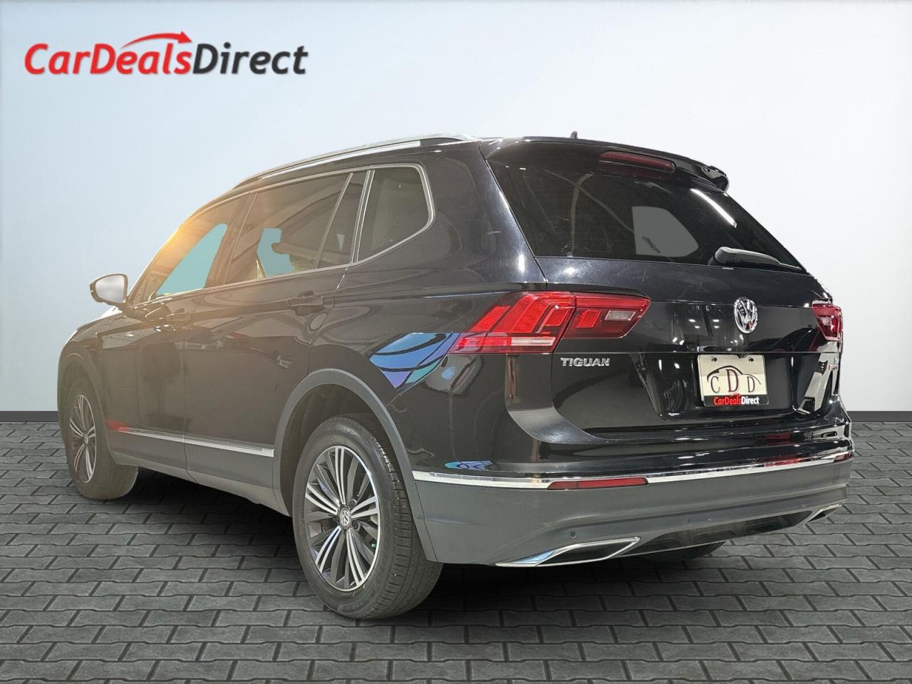 2018 Volkswagen Tiguan Highline 4MOTION / Leather / NAVI / Sunroof / Remo Photo