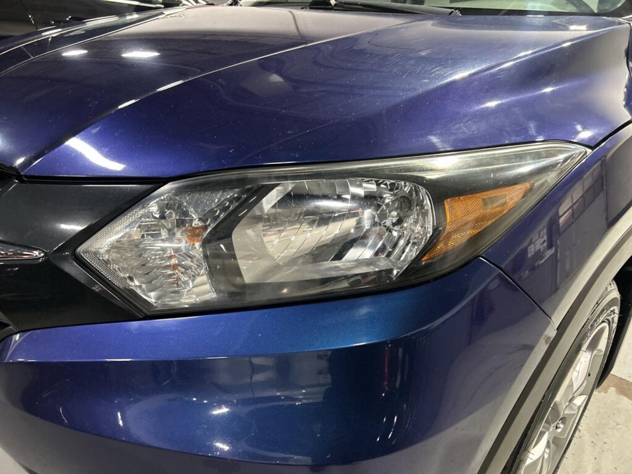 2017 Honda HR-V Sporty LX AWD   Heated Seats   Backup Cam  Warrant Photo