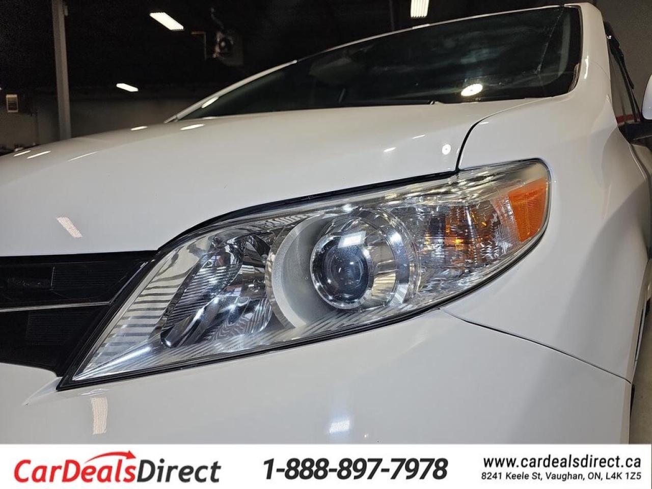 2020 Toyota Sienna LE 8-Passenger / Back Up Cam / Bluetooth / Heated Photo