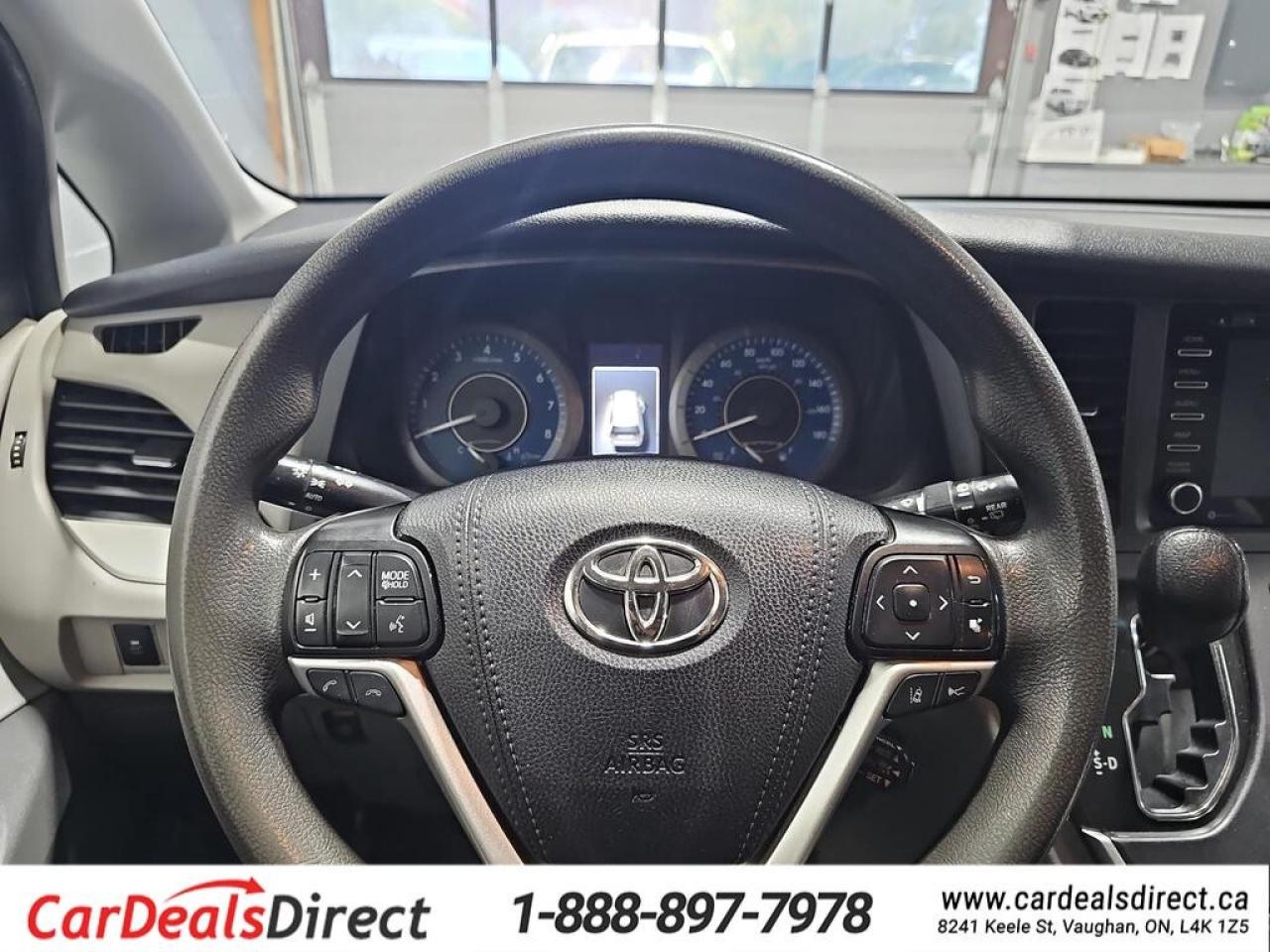 2020 Toyota Sienna LE 8-Passenger / Back Up Cam / Bluetooth / Heated Photo