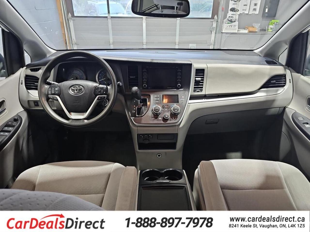 2020 Toyota Sienna LE 8-Passenger / Back Up Cam / Bluetooth / Heated Photo