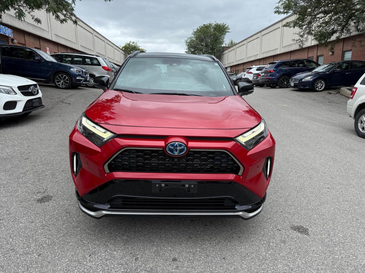 2023 Toyota RAV4 Prime XSE AWD TECH PACKAGE Photo