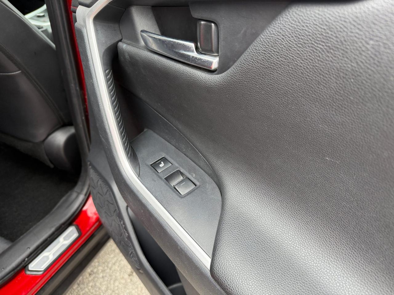 2023 Toyota RAV4 Prime XSE AWD TECH PACKAGE Photo