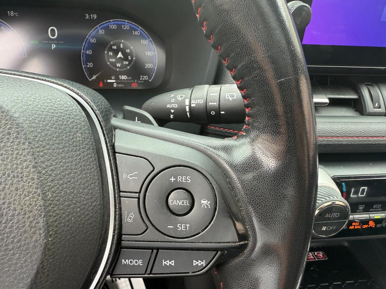 2023 Toyota RAV4 Prime XSE AWD TECH PACKAGE Photo