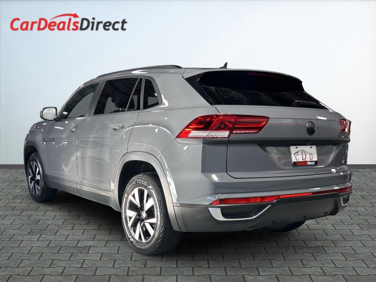 2022 Volkswagen Atlas R Line 2.0 TSI 4MOTION / Leather / Clean Carfax / Photo