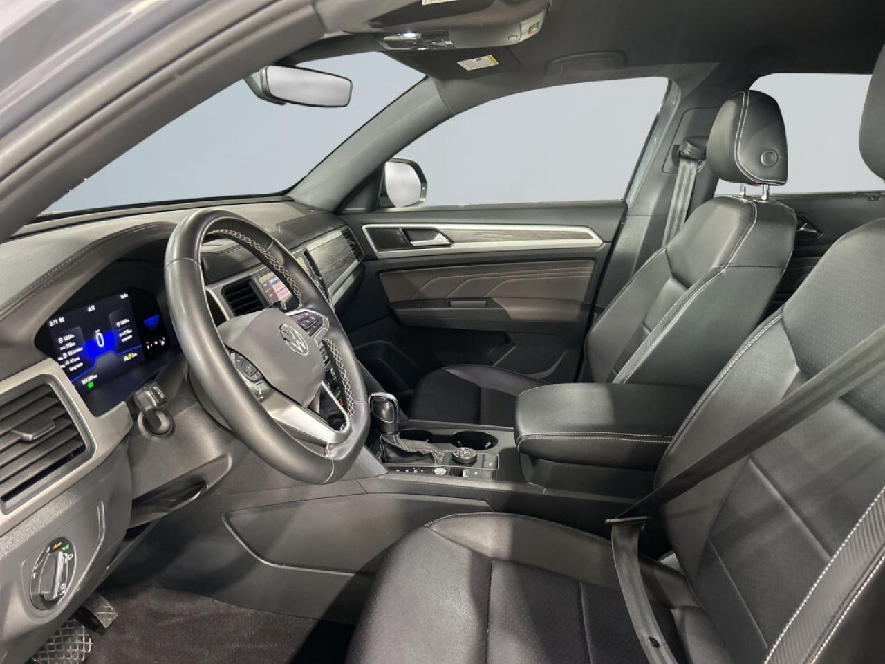 2022 Volkswagen Atlas R Line 2.0 TSI 4MOTION / Leather / Clean Carfax / Photo