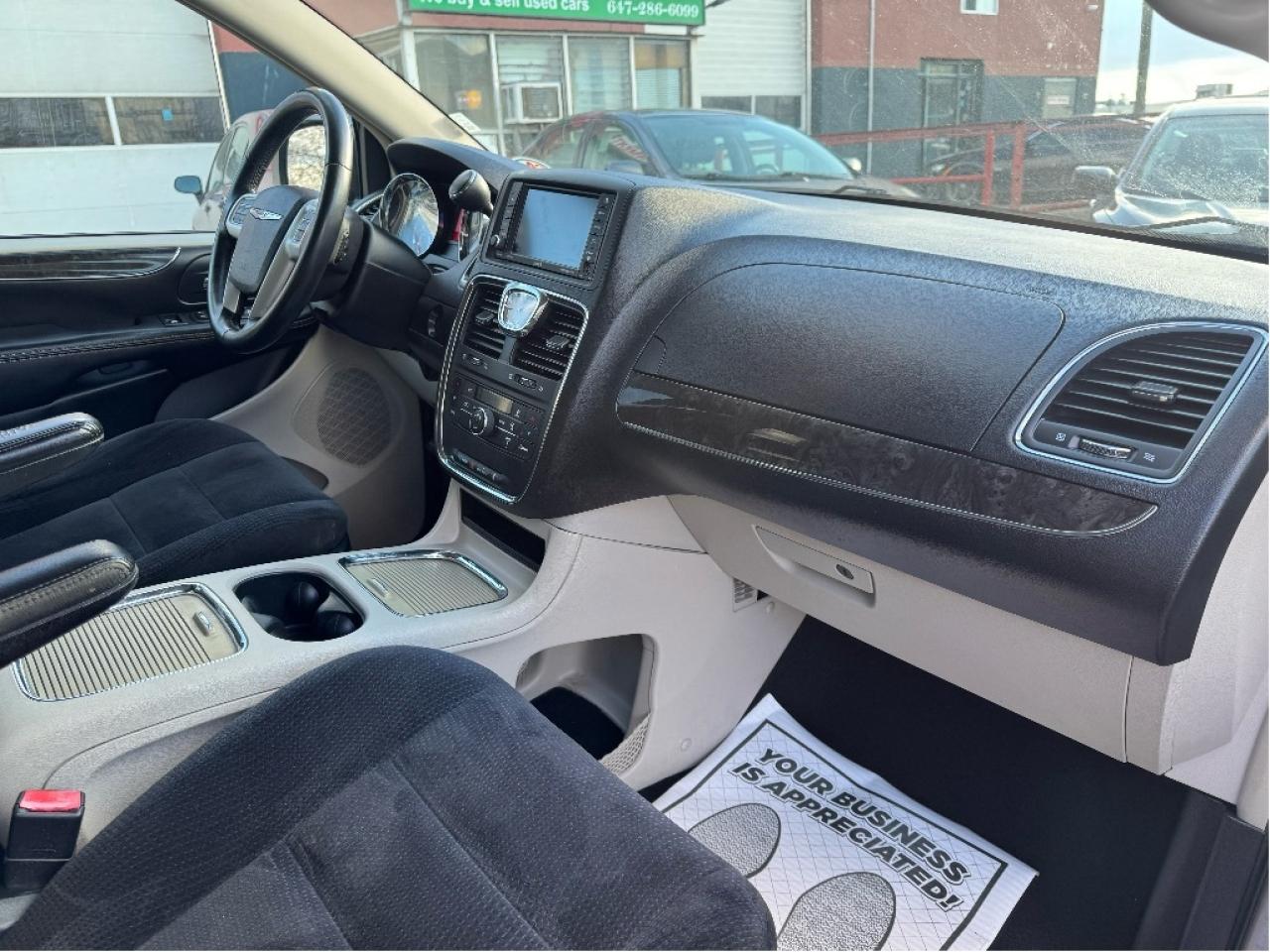 2014 Chrysler Town & Country TOURING Photo