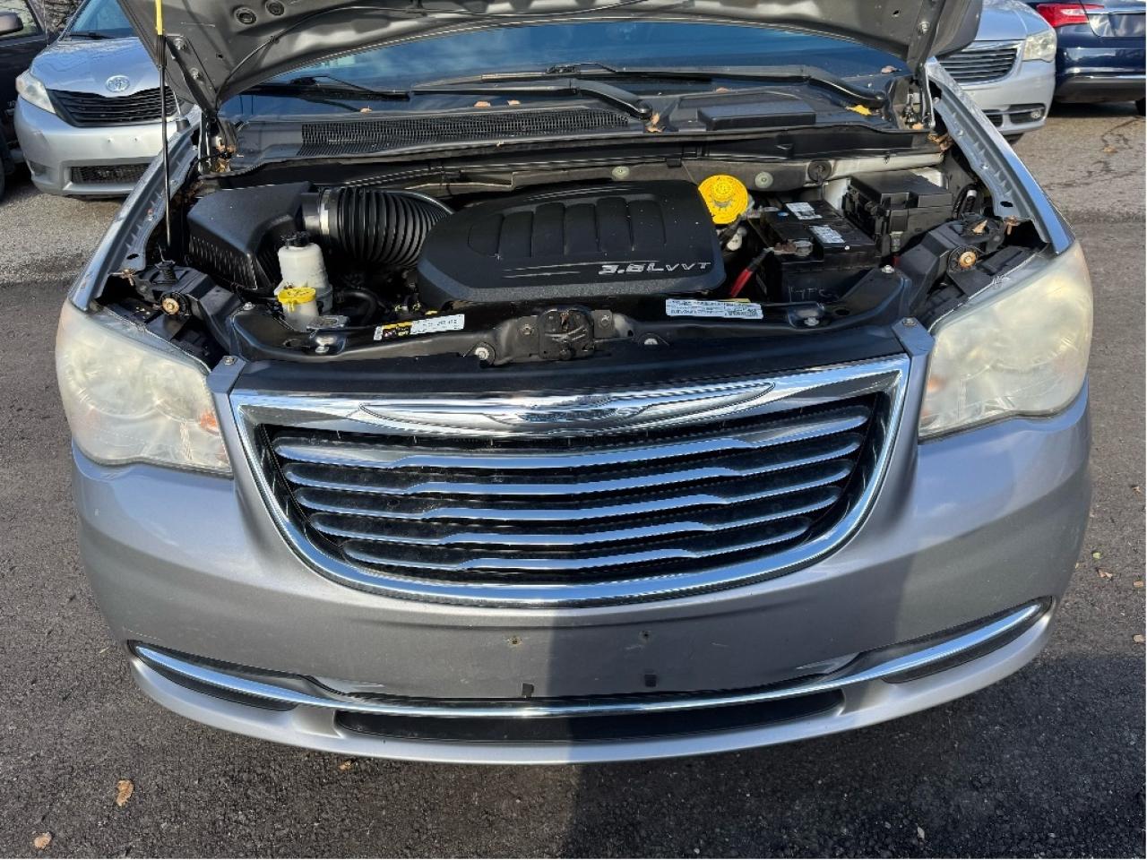 2014 Chrysler Town & Country TOURING Photo