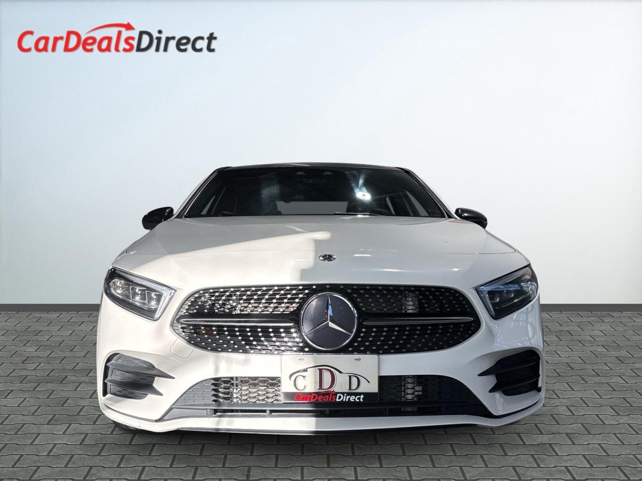 2019 Mercedes-Benz A-Class A 220 4MATIC / AMG Pkg / Leather / Sunroof / NAVI Photo
