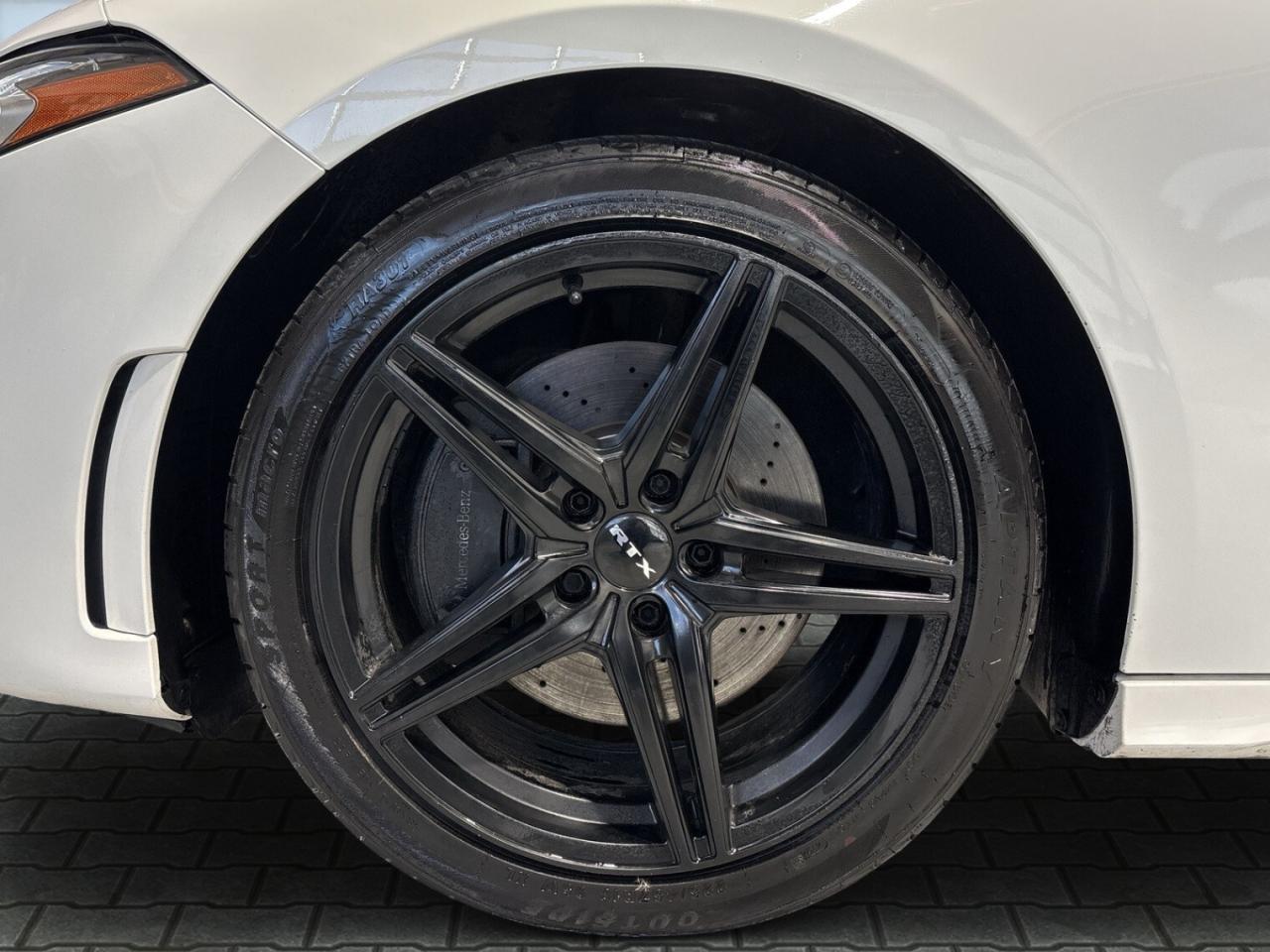 2019 Mercedes-Benz A-Class A 220 4MATIC / AMG Pkg / Leather / Sunroof / NAVI Photo