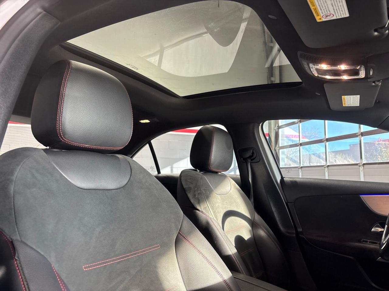 2019 Mercedes-Benz A-Class A 220 4MATIC / AMG Pkg / Leather / Sunroof / NAVI Photo