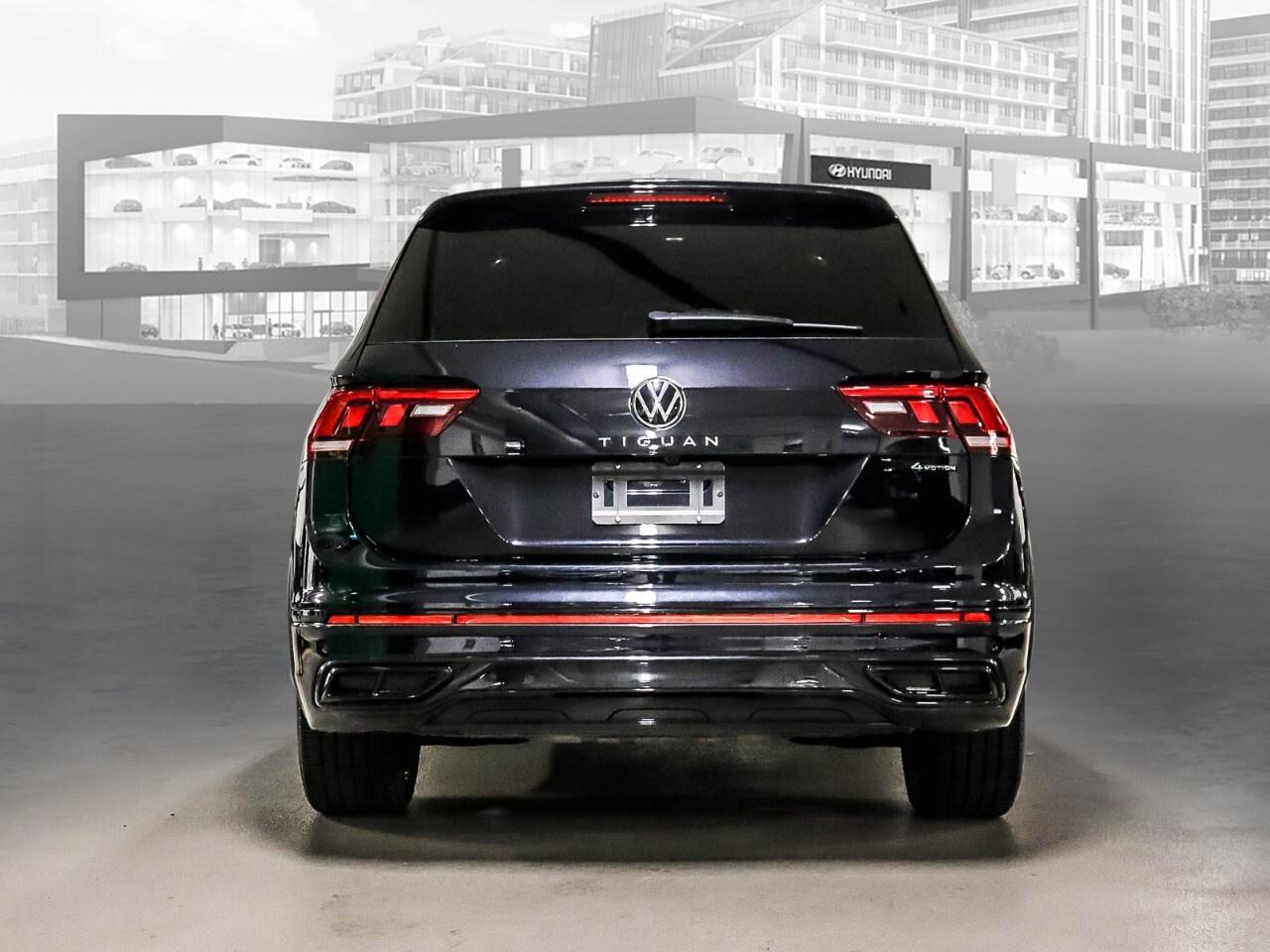 2023 Volkswagen Tiguan Comfortline R-Line Black Edition 4MOTION Photo