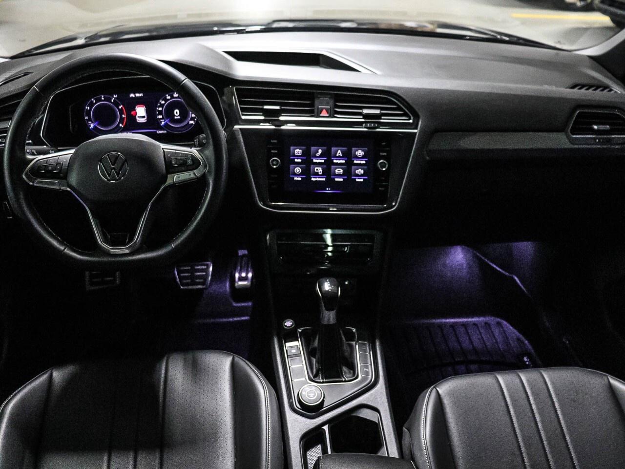 2023 Volkswagen Tiguan Comfortline R-Line Black Edition 4MOTION Photo