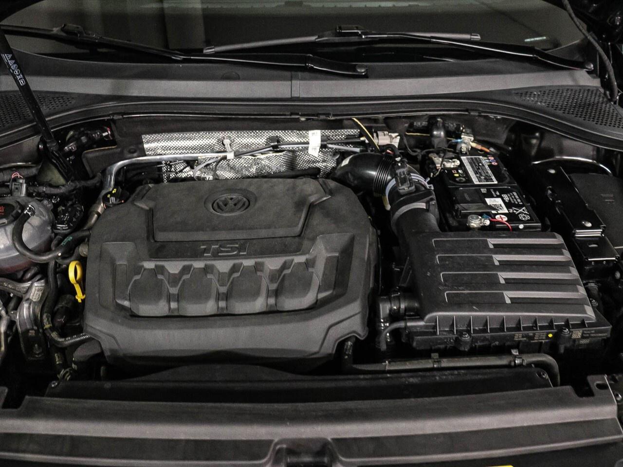 2023 Volkswagen Tiguan Comfortline R-Line Black Edition 4MOTION Photo