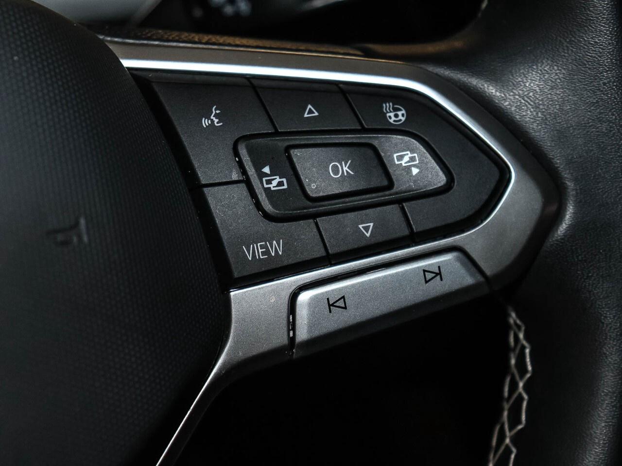 2023 Volkswagen Tiguan Comfortline R-Line Black Edition 4MOTION Photo