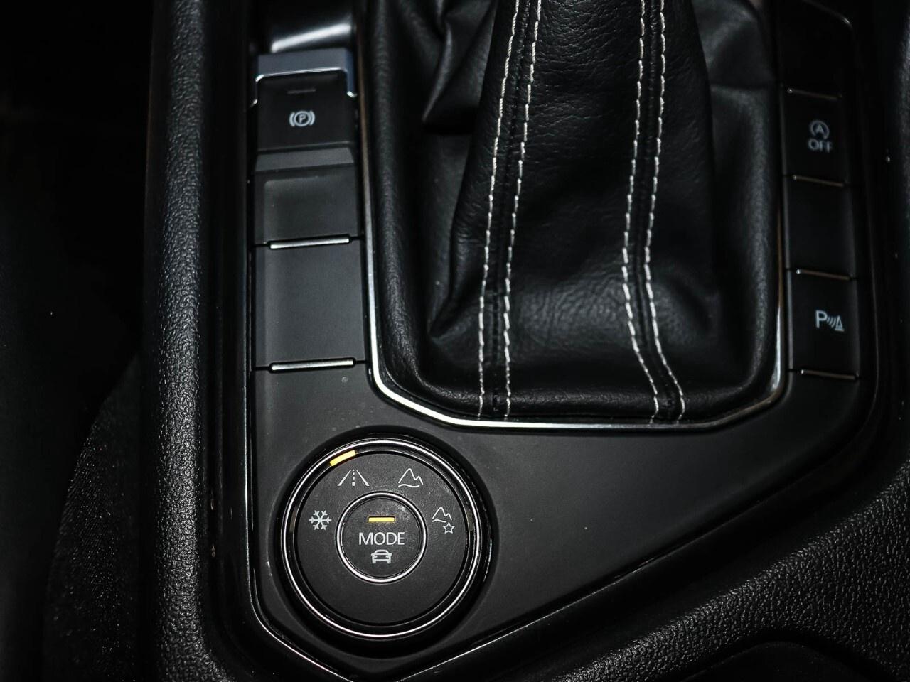 2023 Volkswagen Tiguan Comfortline R-Line Black Edition 4MOTION Photo