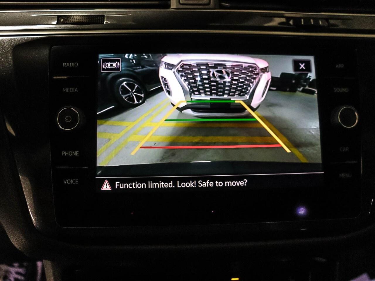 2023 Volkswagen Tiguan Comfortline R-Line Black Edition 4MOTION Photo