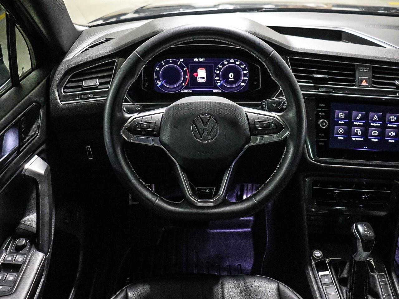 2023 Volkswagen Tiguan Comfortline R-Line Black Edition 4MOTION Photo