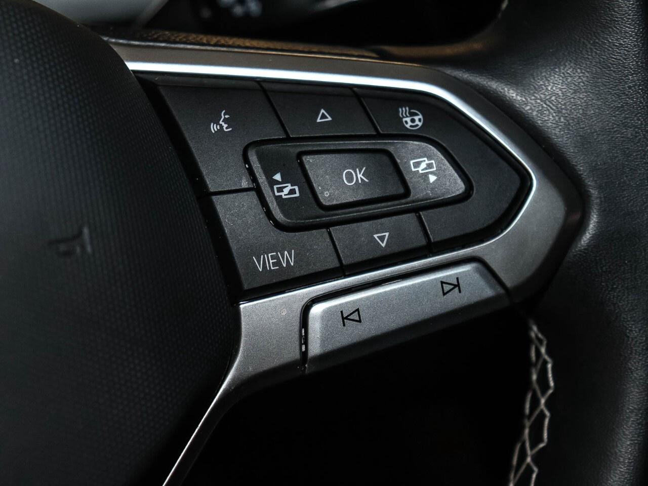 2023 Volkswagen Tiguan Comfortline R-Line Black Edition 4MOTION Photo