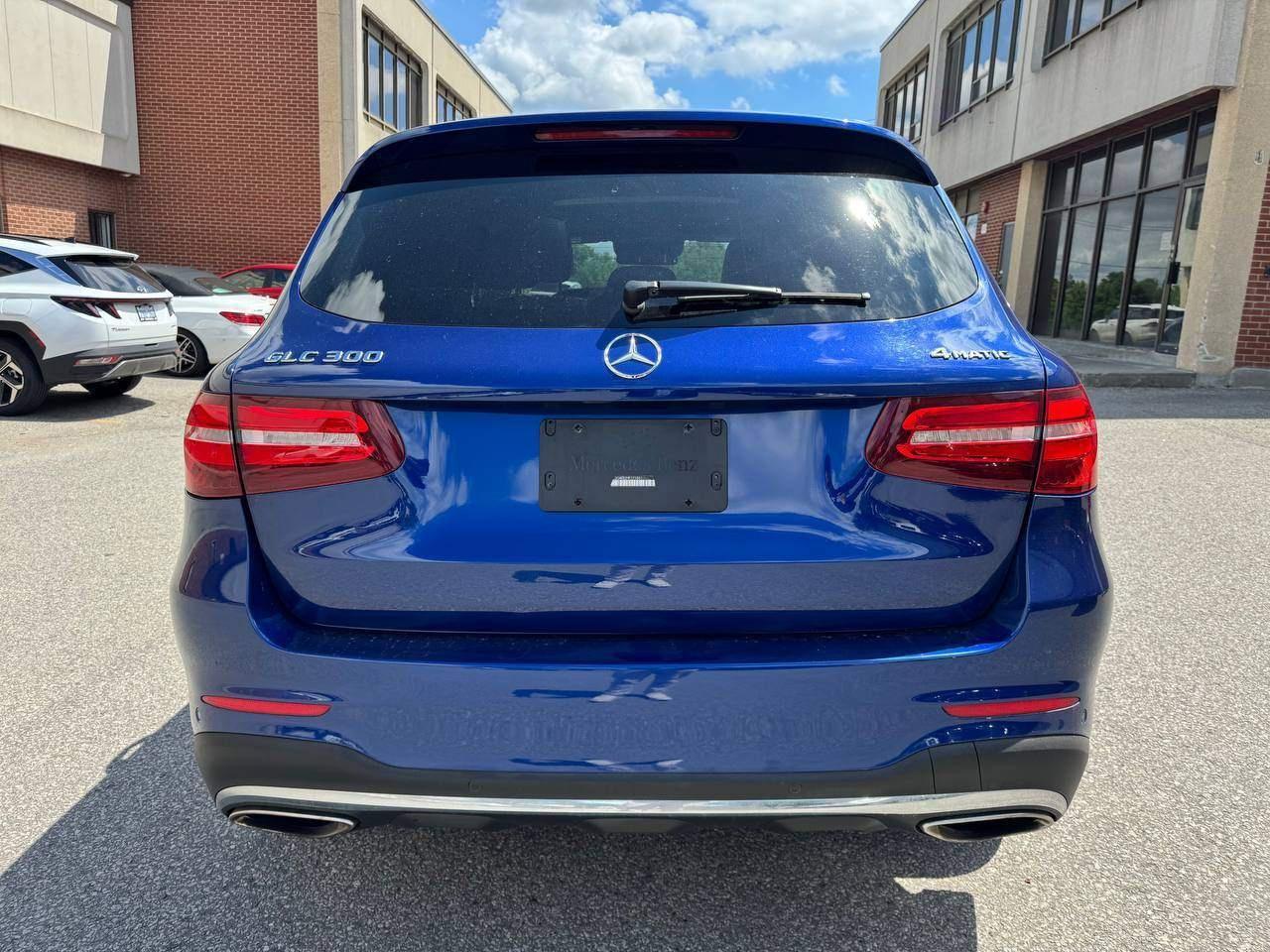 2017 Mercedes-Benz GLC-Class 4MATIC 4dr GLC 300, DISTRONIC PLUS WITH ACTIVE PIL Photo