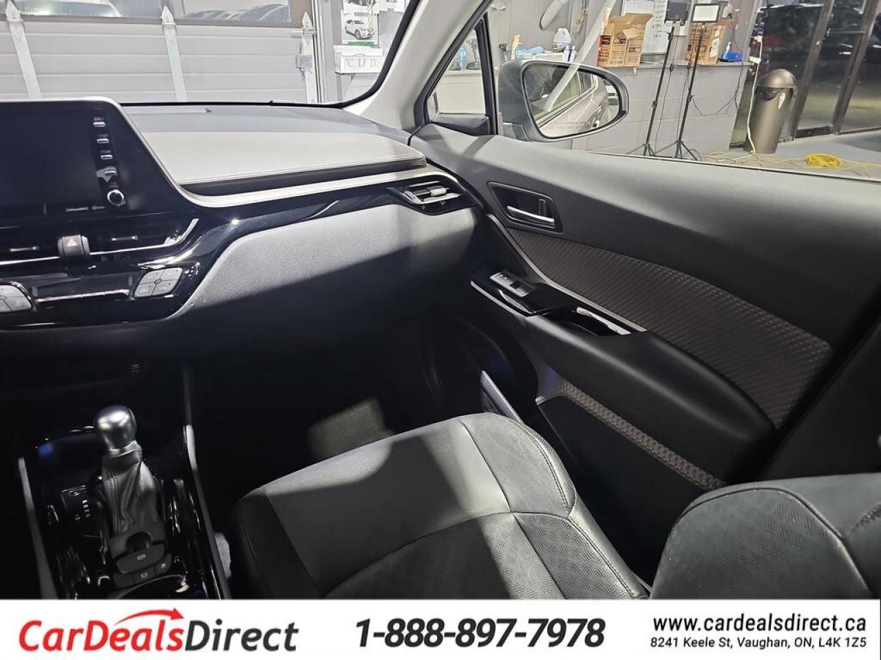 2020 Toyota C-HR Limited / Leather / NAVI / Sunroof / Back Up Cam / Photo