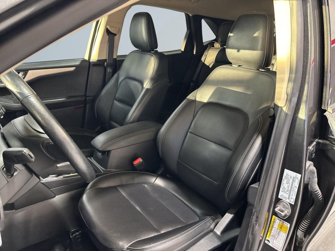 2020 Ford Escape SEL AWD Leather/NAVI/Sunroof/Clean Carfax/Service Photo