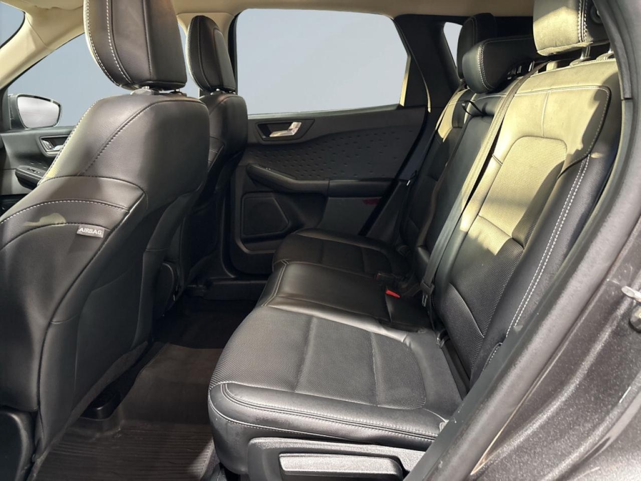 2020 Ford Escape SEL AWD Leather/NAVI/Sunroof/Clean Carfax/Service Photo