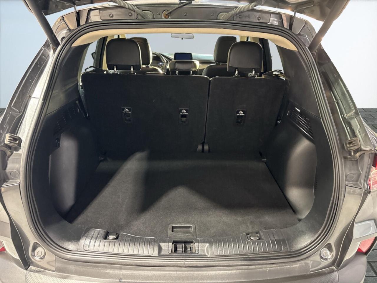 2020 Ford Escape SEL AWD Leather/NAVI/Sunroof/Clean Carfax/Service Photo