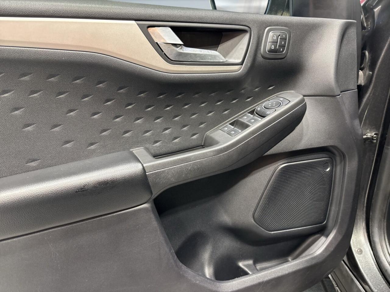 2020 Ford Escape SEL AWD Leather/NAVI/Sunroof/Clean Carfax/Service Photo