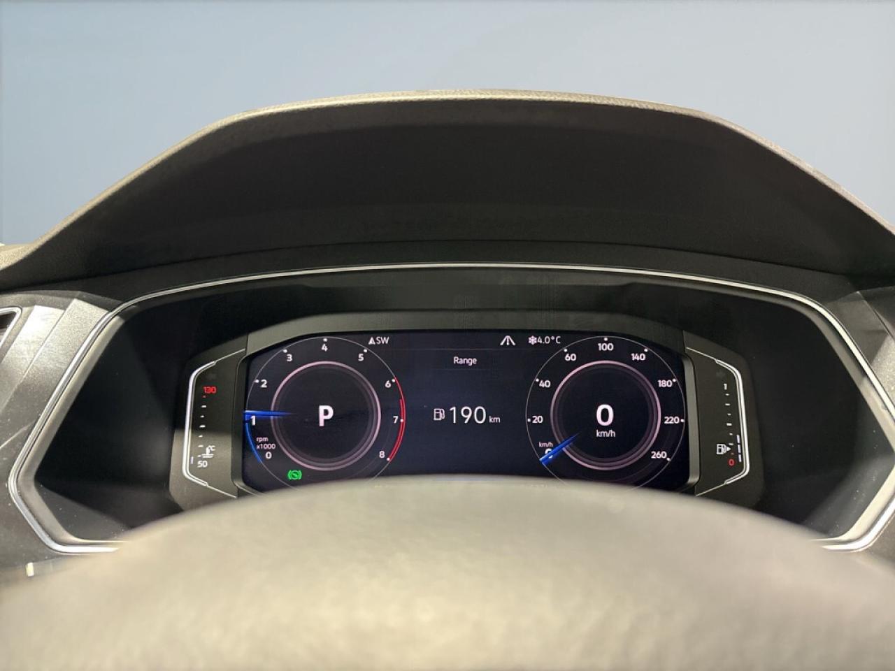 2019 Volkswagen Tiguan Highline 4MOTION / Leather / NAVI / Sunroof / Remo Photo