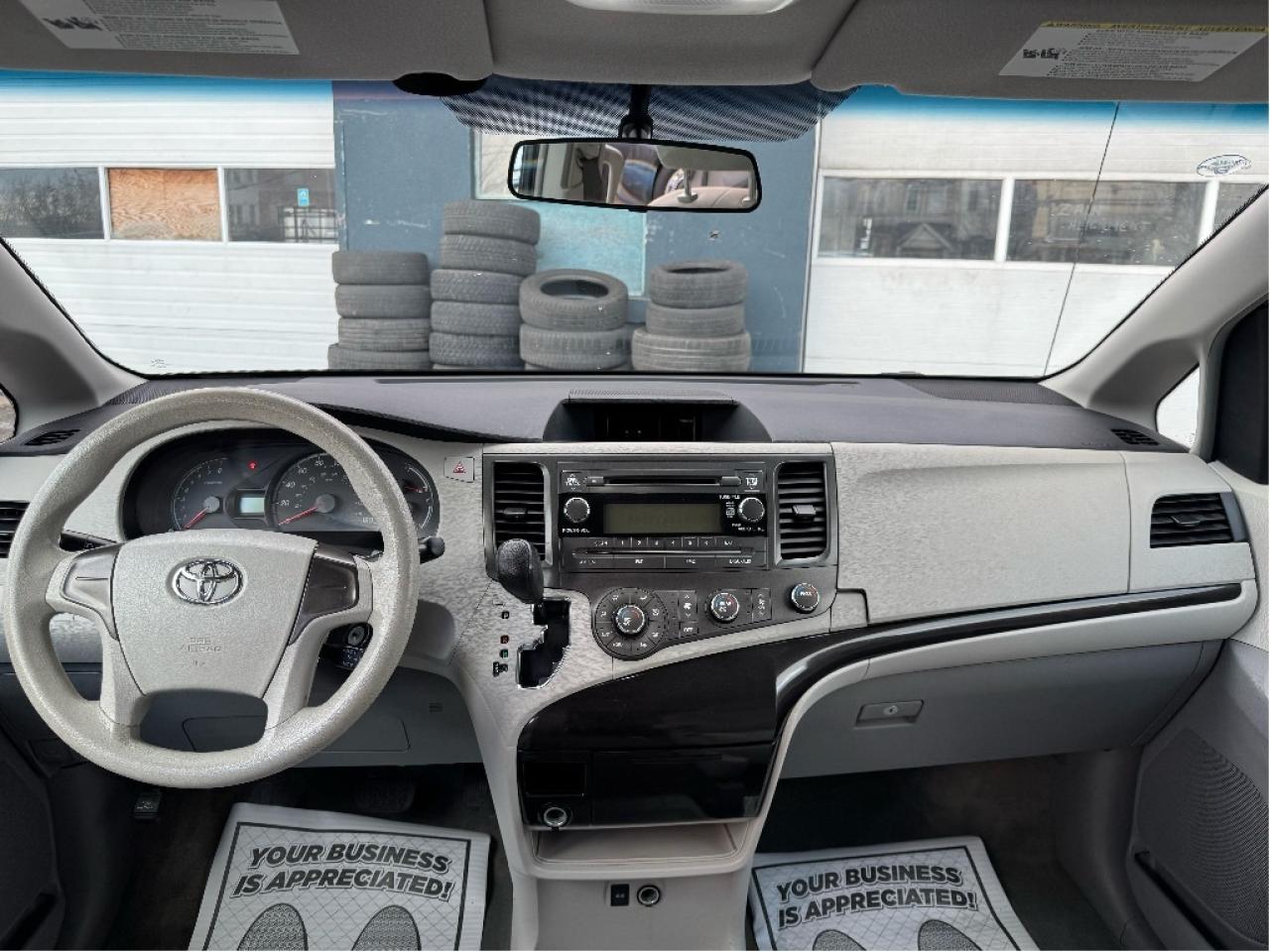 2011 Toyota Sienna  Photo