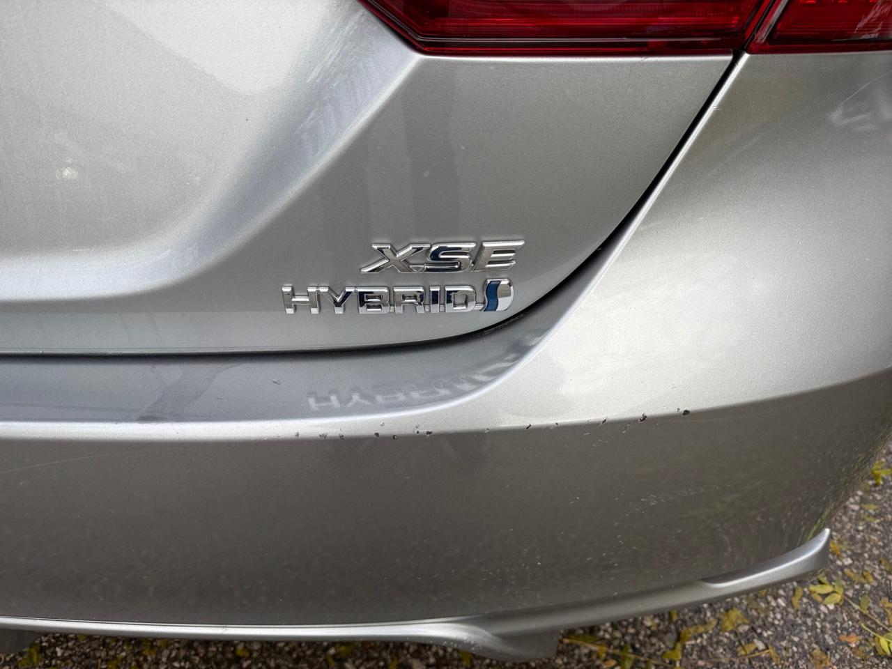 2022 Toyota Camry Hybrid XSE Auto Photo