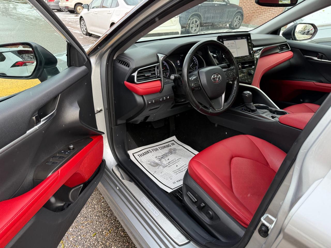 2022 Toyota Camry Hybrid XSE Auto Photo