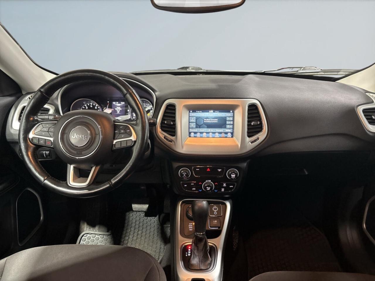 2021 Jeep Compass Upland Edition AWD / Back Up Cam / Heated Seats / Photo