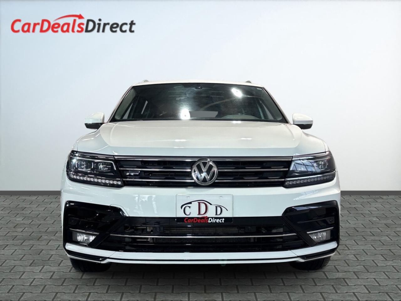 2019 Volkswagen Tiguan R Line/Highline 4MOTION/Leather/NAVI/Sunroof/Drive Photo