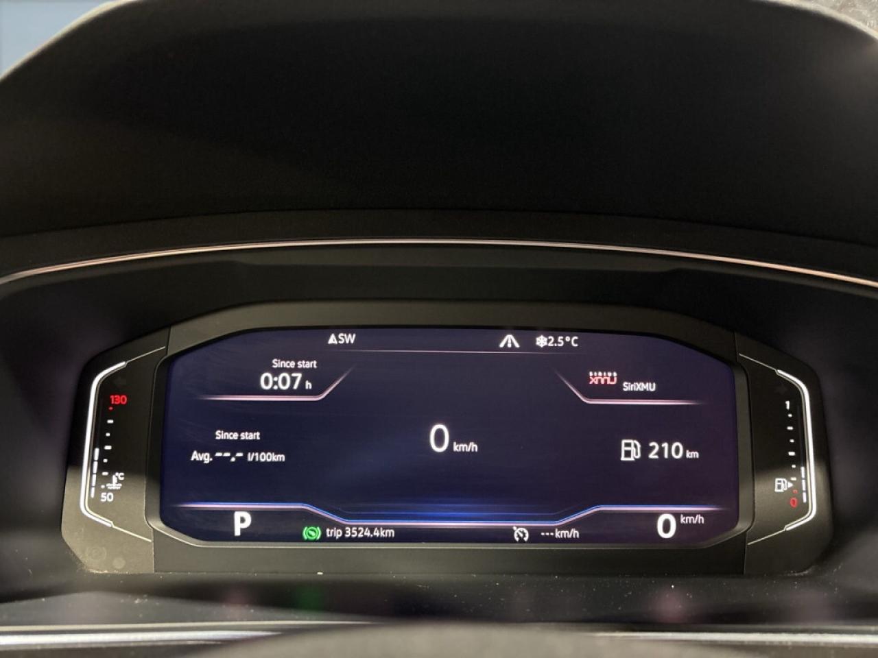 2019 Volkswagen Tiguan R Line/Highline 4MOTION/Leather/NAVI/Sunroof/Drive Photo