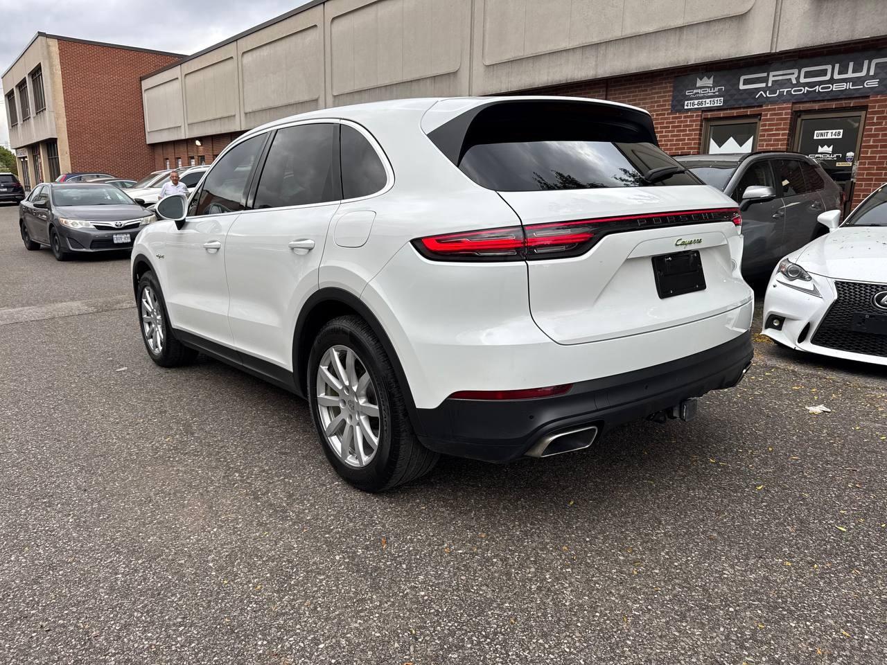 2022 Porsche Cayenne E-Hybrid AWD, premium pkg, assistance pkg Photo
