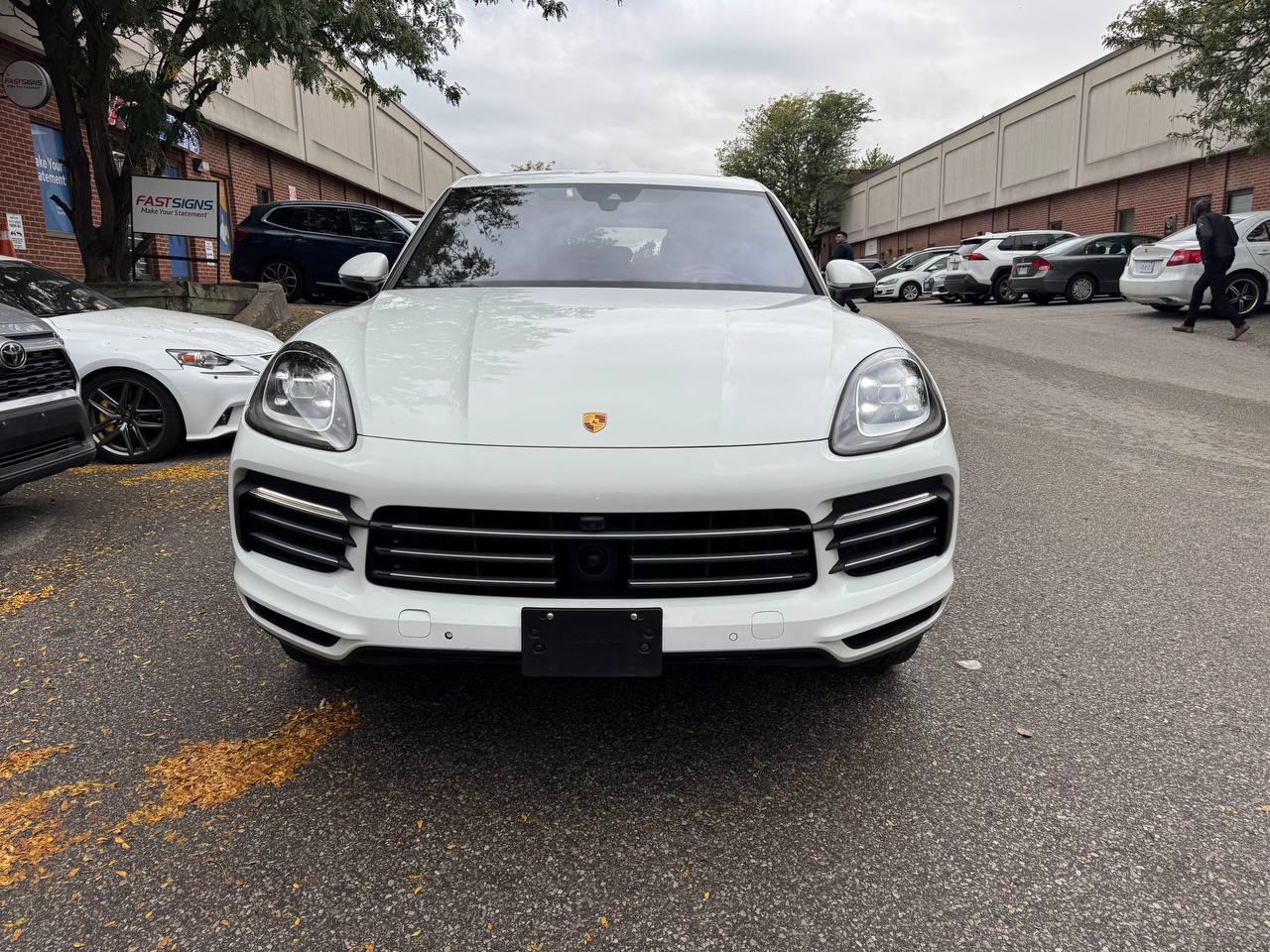 2022 Porsche Cayenne E-Hybrid AWD, premium pkg, assistance pkg Photo