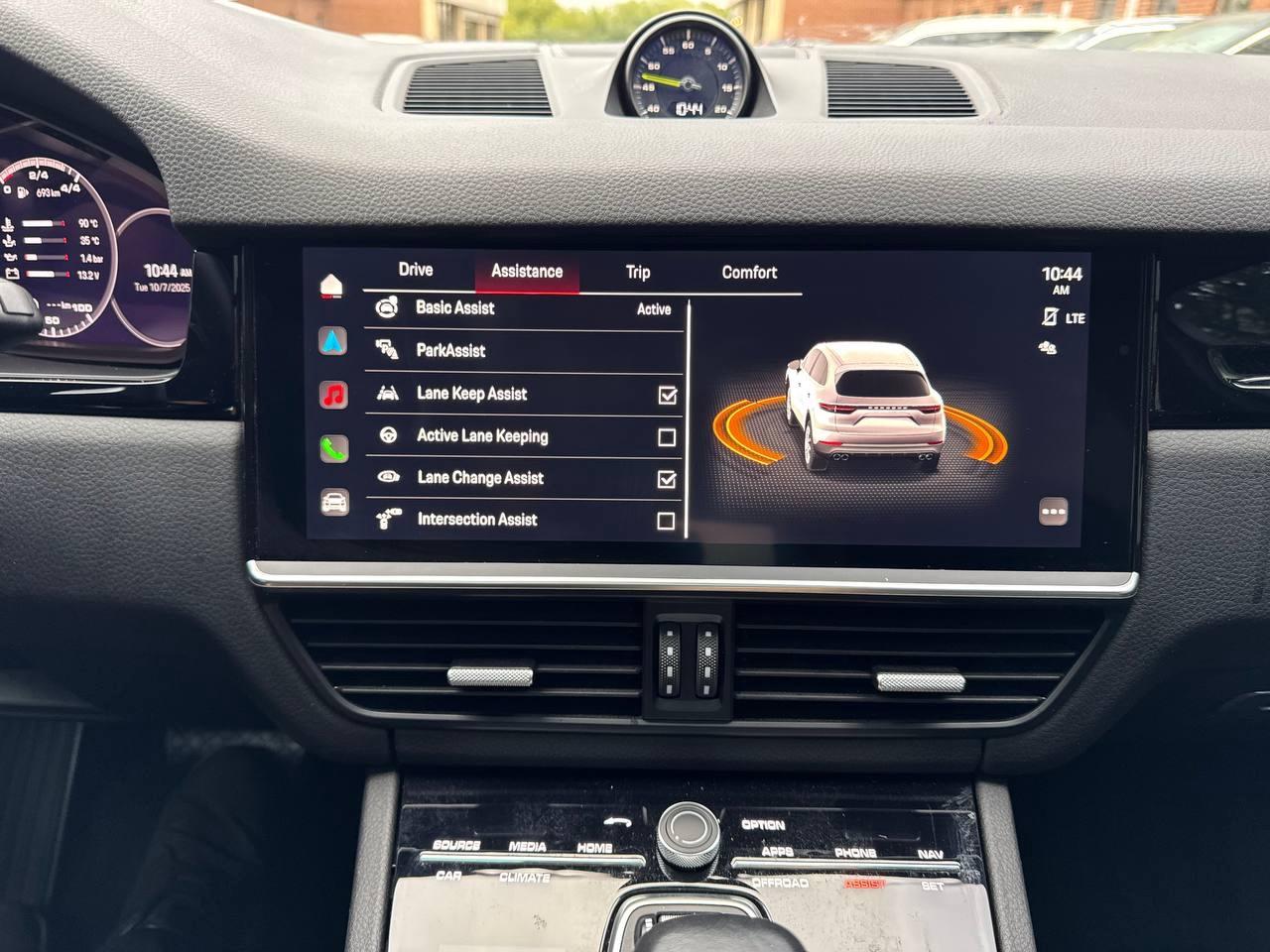 2022 Porsche Cayenne E-Hybrid AWD, premium pkg, assistance pkg Photo