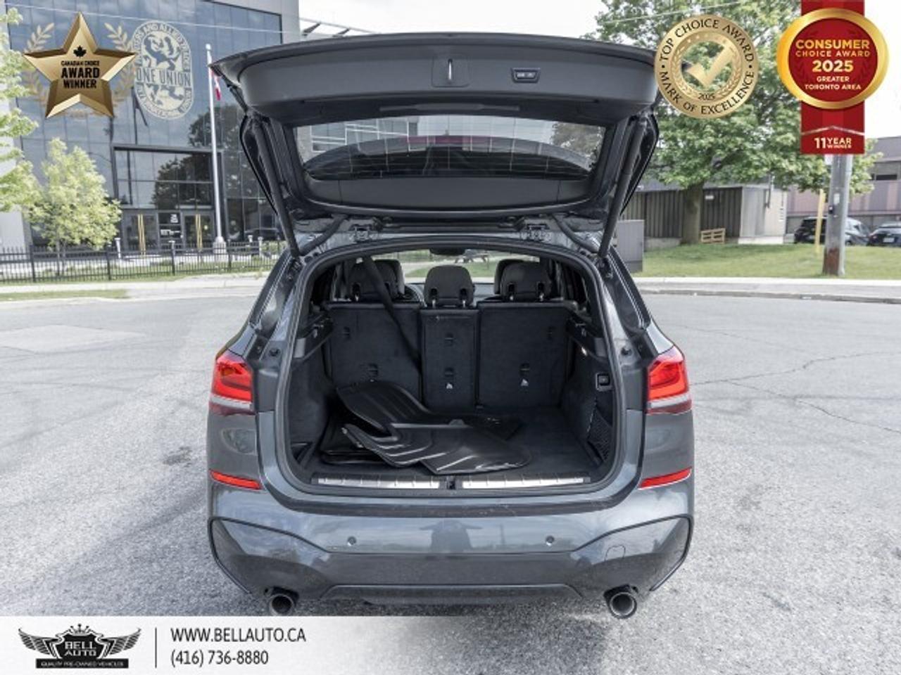 2022 BMW X1 xDrive28i, M-SPORTPKG, NAVI, PANO, B.CAM, SNSRS, A Photo
