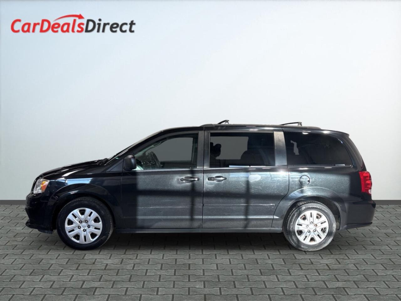 2017 Dodge Grand Caravan SXT /Stow& Go/Back up Cam/ Big Screen/ Bluetooth/C Photo