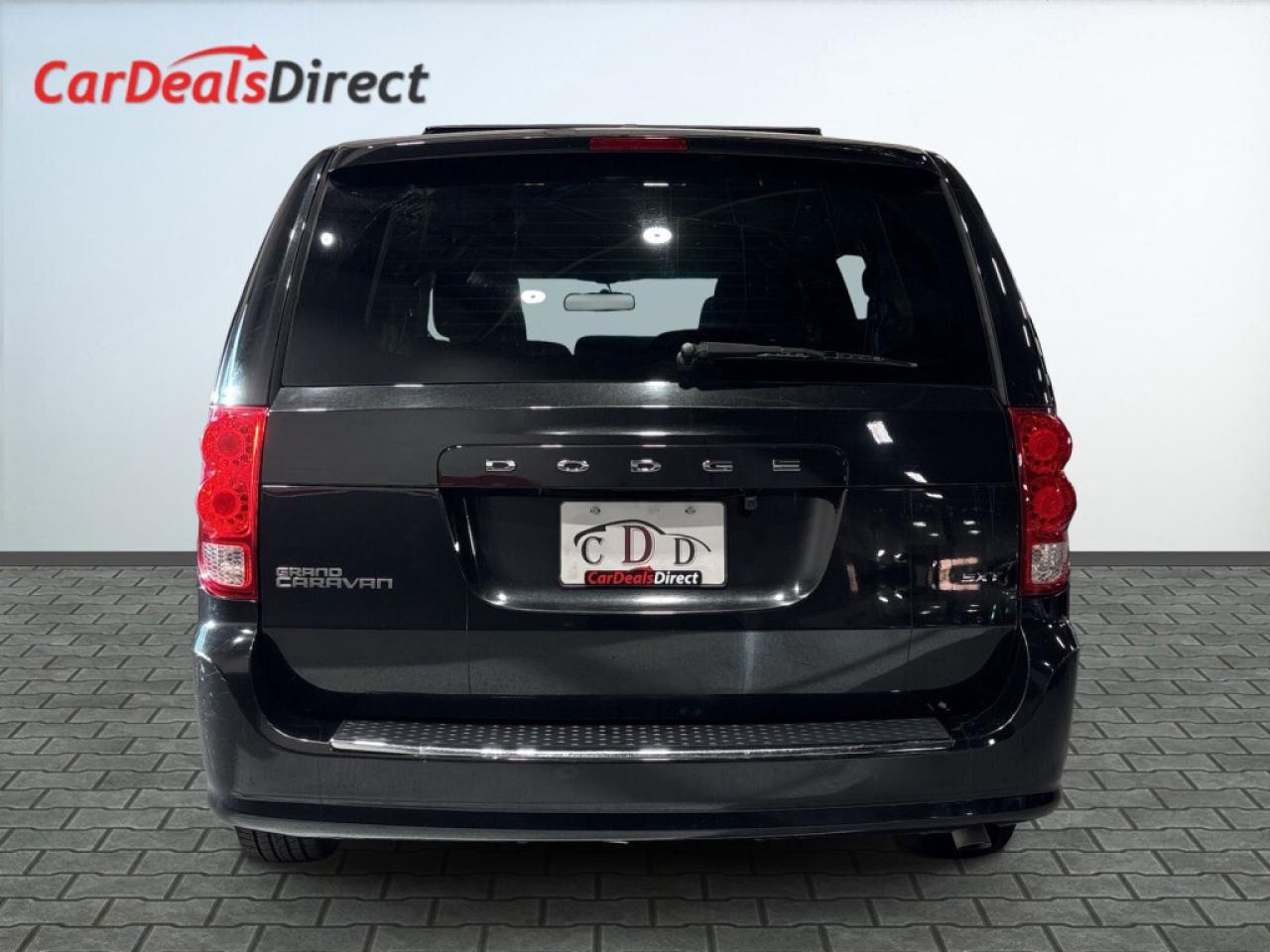 2017 Dodge Grand Caravan SXT /Stow& Go/Back up Cam/ Big Screen/ Bluetooth/C Photo