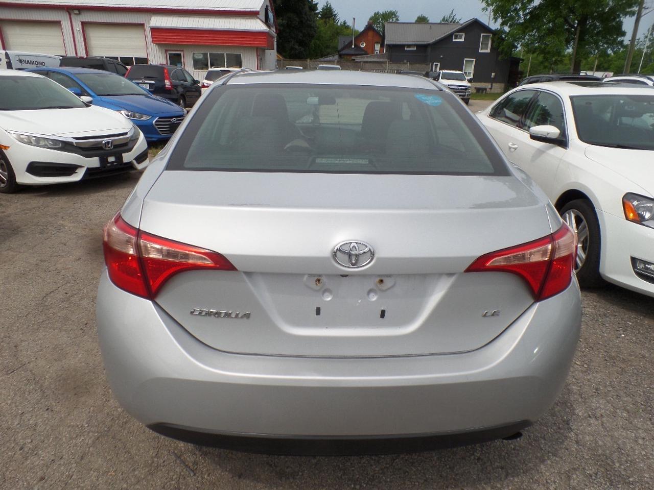 2018 Toyota Corolla  Photo4
